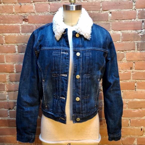 LEVI’S Dark Blue Shearling Lined Denim Jacket - Picture 2 of 8